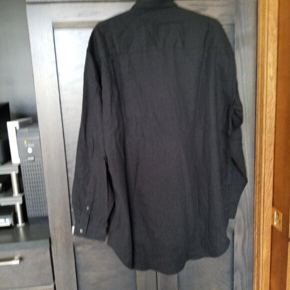 Metropolitan View Men's Dress Shirt - Picture 2 of 5